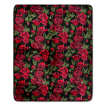 Chucky and Tiffany Crazy in Love Fleece Blanket MULTI-COLOR