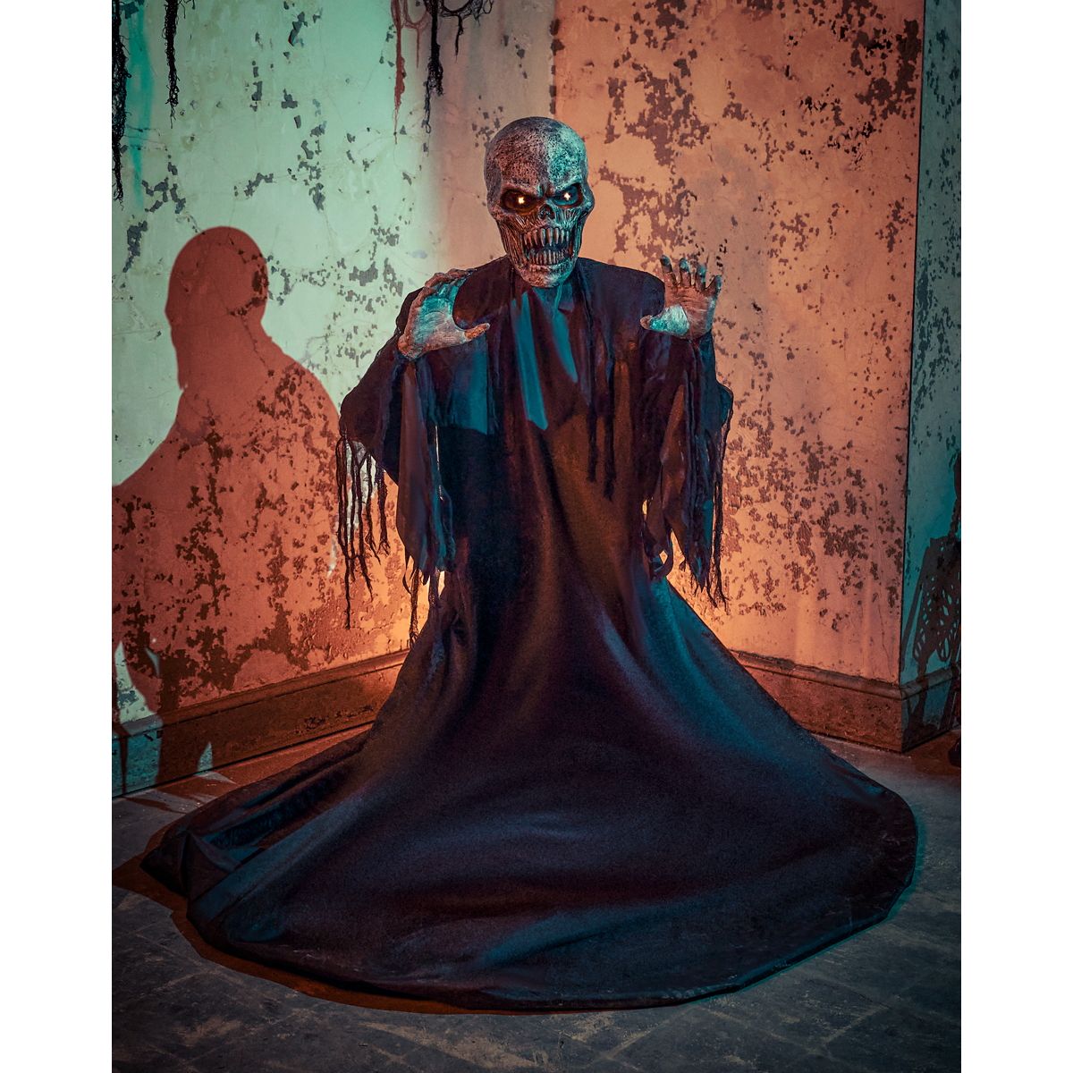 8 Ft 9 In Mr. Dark Animatronic MULTI-COLOR